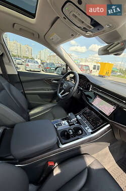 Внедорожник / Кроссовер Audi Q7 2019 в 
