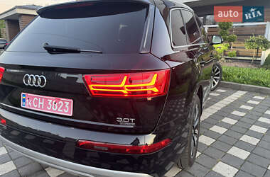 Внедорожник / Кроссовер Audi Q7 2017 в 
