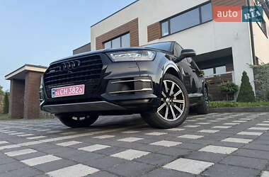 Внедорожник / Кроссовер Audi Q7 2017 в 
