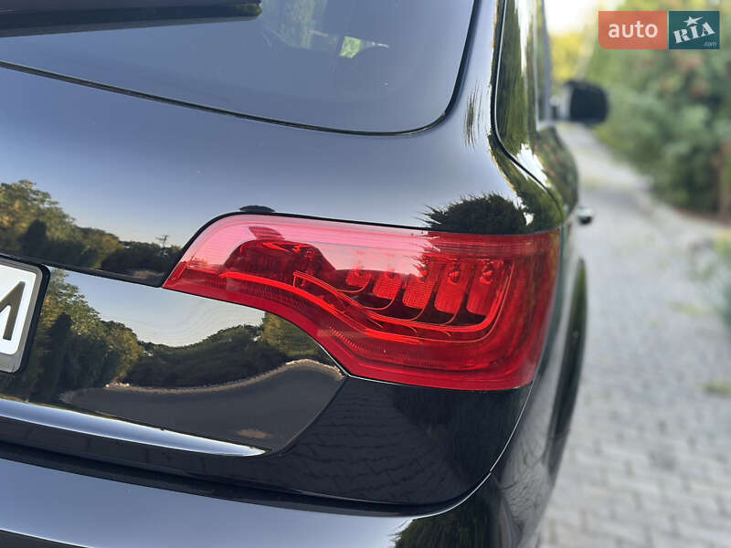 Внедорожник / Кроссовер Audi Q7 2011 в Одессе
