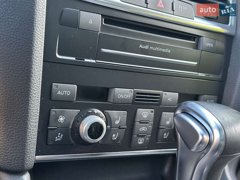 Внедорожник / Кроссовер Audi Q7 2011 в Одессе