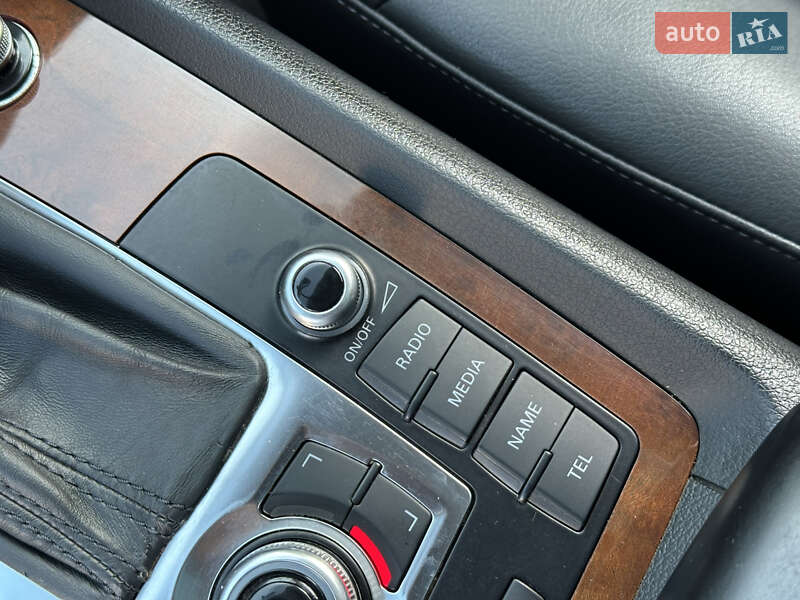 Внедорожник / Кроссовер Audi Q7 2011 в Одессе