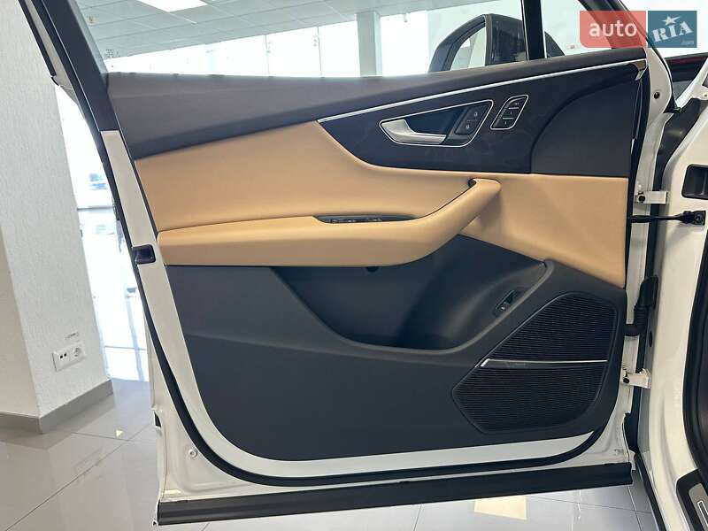 Внедорожник / Кроссовер Audi Q7 2023 в Киеве