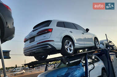 Внедорожник / Кроссовер Audi Q7 2021 в 