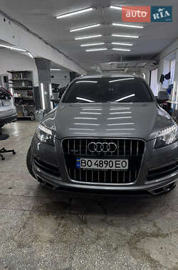 Внедорожник / Кроссовер Audi Q7 2014 в 