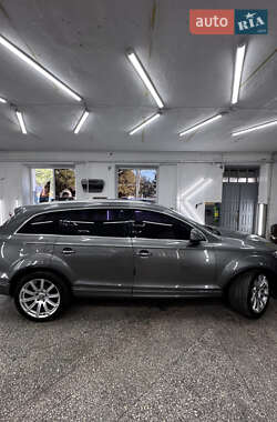 Внедорожник / Кроссовер Audi Q7 2014 в 