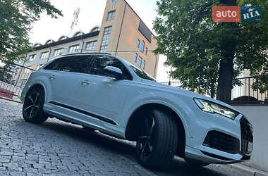 Внедорожник / Кроссовер Audi Q7 2019 в 
