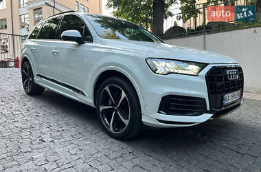 Внедорожник / Кроссовер Audi Q7 2019 в 