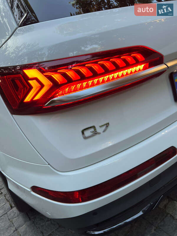 Позашляховик / Кросовер Audi Q7 2019 в Києві фото 30 Позашляховик / Кросовер Audi Q7 2019 в Києві