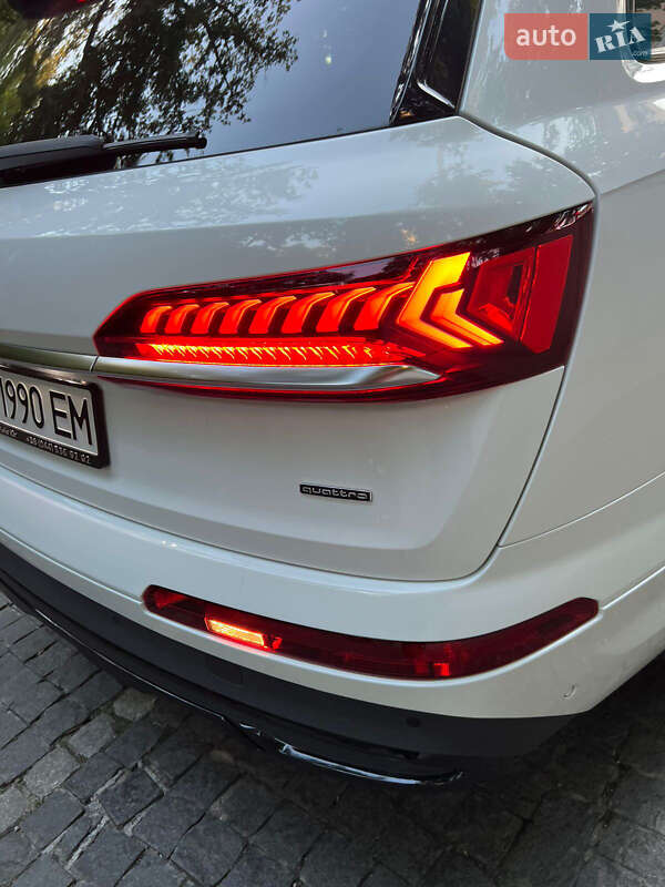 Позашляховик / Кросовер Audi Q7 2019 в Києві фото 33 Позашляховик / Кросовер Audi Q7 2019 в Києві