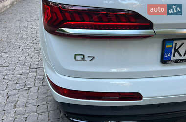 Внедорожник / Кроссовер Audi Q7 2019 в 
