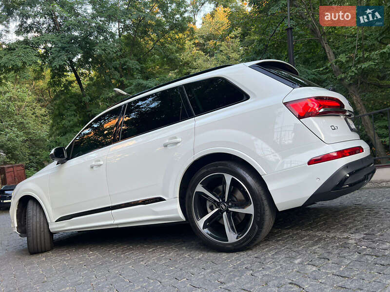 Позашляховик / Кросовер Audi Q7 2019 в Києві фото 67 Позашляховик / Кросовер Audi Q7 2019 в Києві