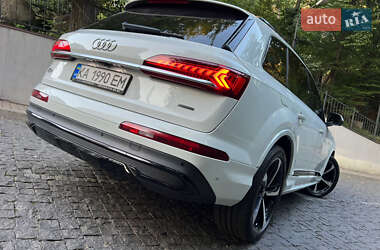 Внедорожник / Кроссовер Audi Q7 2019 в 