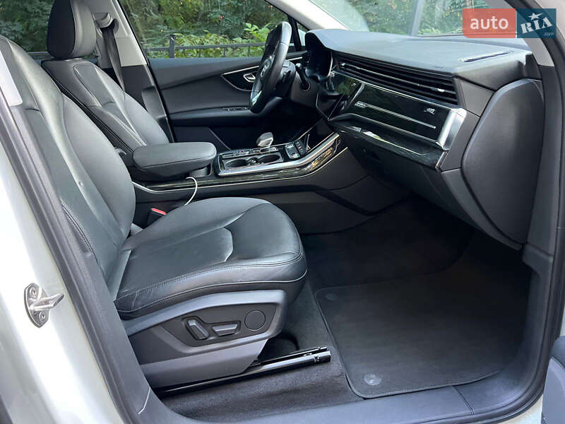 Позашляховик / Кросовер Audi Q7 2019 в Києві фото 106 Позашляховик / Кросовер Audi Q7 2019 в Києві