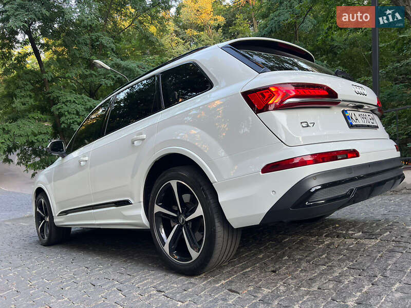 Позашляховик / Кросовер Audi Q7 2019 в Києві фото 132 Позашляховик / Кросовер Audi Q7 2019 в Києві