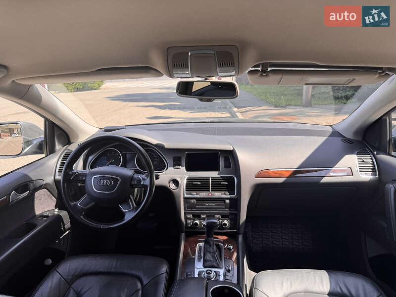 Позашляховик / Кросовер Audi Q7 2012 в Києві