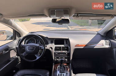 Позашляховик / Кросовер Audi Q7 2012 в 