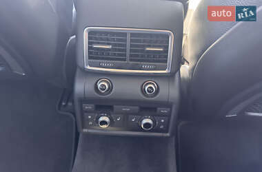 Позашляховик / Кросовер Audi Q7 2012 в 
