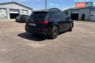 Внедорожник / Кроссовер Audi Q7 2020 в 