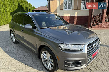 Внедорожник / Кроссовер Audi Q7 2017 в 