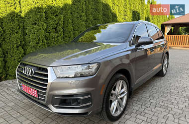 Внедорожник / Кроссовер Audi Q7 2017 в 