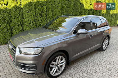 Внедорожник / Кроссовер Audi Q7 2017 в 