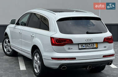 Внедорожник / Кроссовер Audi Q7 2013 в 