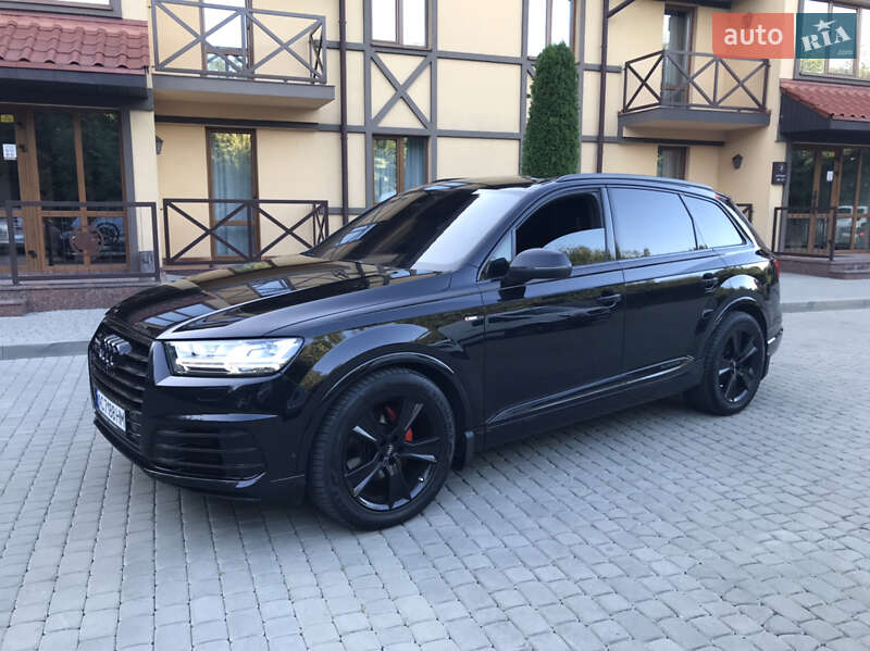 Позашляховик / Кросовер Audi Q7 2015 в Луцьку