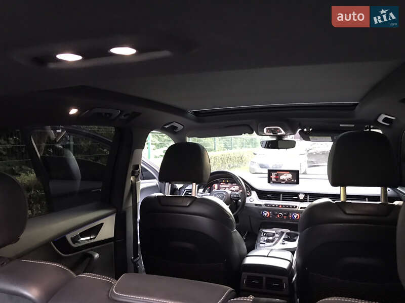 Позашляховик / Кросовер Audi Q7 2015 в Луцьку