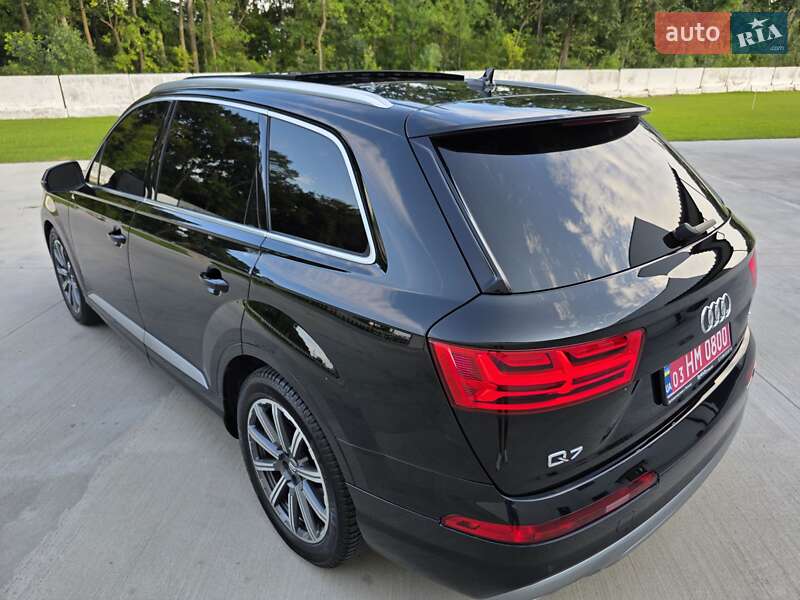 Внедорожник / Кроссовер Audi Q7 2017 в Луцке