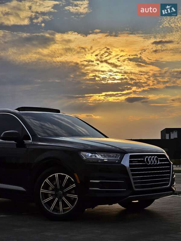Внедорожник / Кроссовер Audi Q7 2017 в Луцке