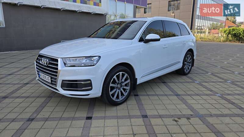 Внедорожник / Кроссовер Audi Q7 2017 в Новомосковске