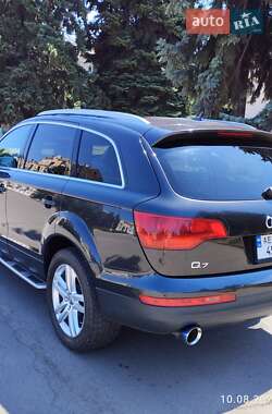 Внедорожник / Кроссовер Audi Q7 2008 в 