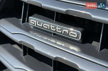 Внедорожник / Кроссовер Audi Q7 2017 в 