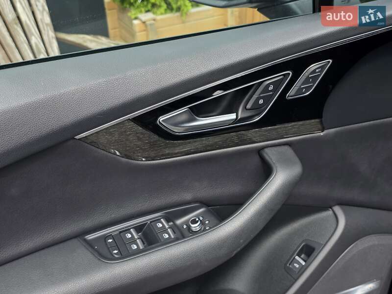 Внедорожник / Кроссовер Audi Q7 2018 в Тернополе