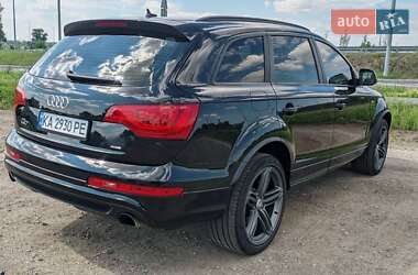 Позашляховик / Кросовер Audi Q7 2015 в 