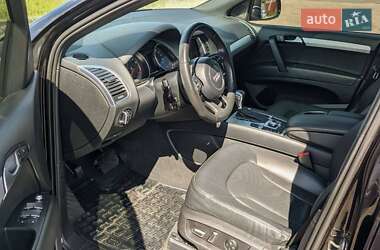 Позашляховик / Кросовер Audi Q7 2015 в 