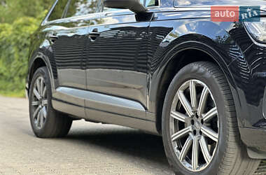 Внедорожник / Кроссовер Audi Q7 2018 в 