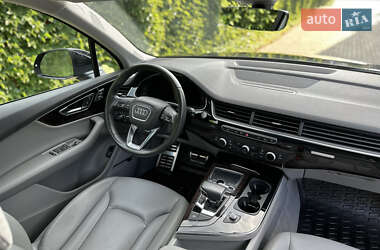 Внедорожник / Кроссовер Audi Q7 2018 в 