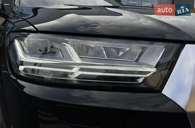 Внедорожник / Кроссовер Audi Q7 2015 в 