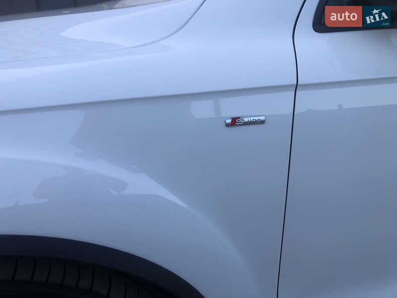 Внедорожник / Кроссовер Audi Q7 2011 в Черновцах