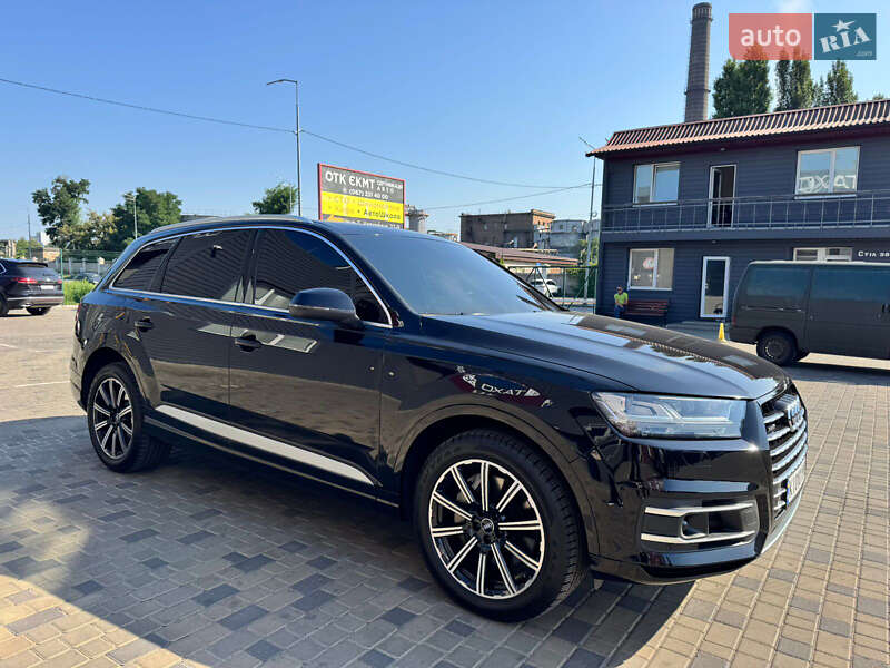 Внедорожник / Кроссовер Audi Q7 2018 в Киеве