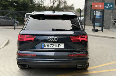Внедорожник / Кроссовер Audi Q7 2017 в 