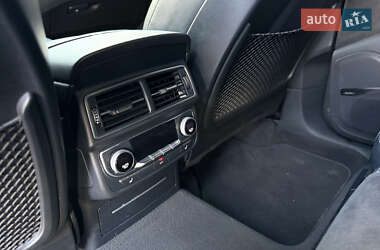 Внедорожник / Кроссовер Audi Q7 2017 в 