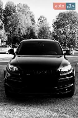 Внедорожник / Кроссовер Audi Q7 2011 в 
