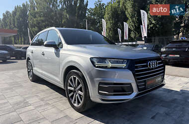 Внедорожник / Кроссовер Audi Q7 2018 в 