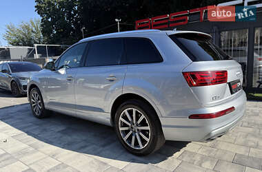 Внедорожник / Кроссовер Audi Q7 2018 в 