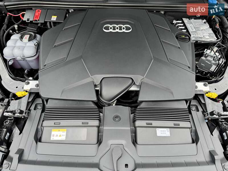 Внедорожник / Кроссовер Audi Q7 2024 в Киеве
