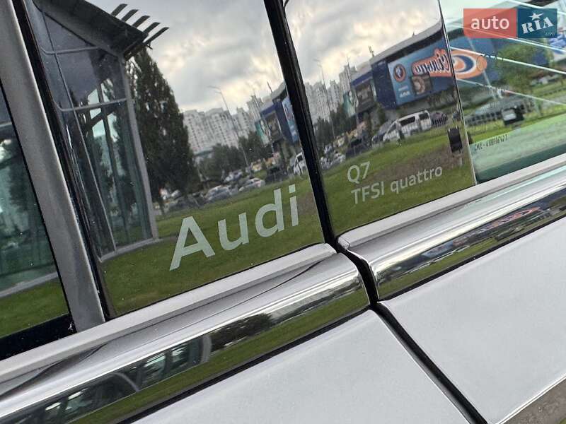 Внедорожник / Кроссовер Audi Q7 2024 в Киеве