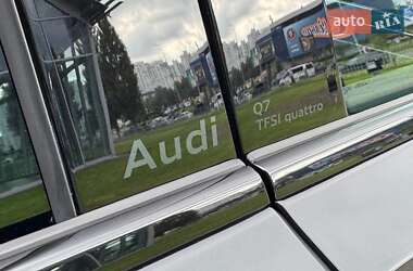 Внедорожник / Кроссовер Audi Q7 2024 в 